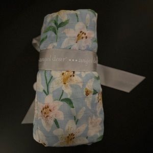 NWT Angel Dear Swaddle